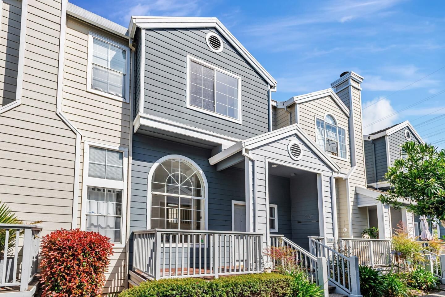 Property Photo:  4 Brigantine Lane  CA 94065 