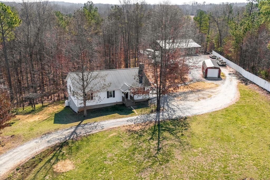 Property Photo:  7601 Amelia Springs Rd  VA 23083 