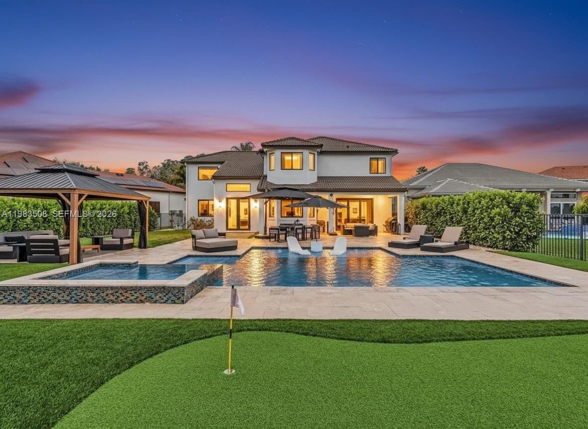 Property Photo:  774 Heritage Dr  FL 33326 