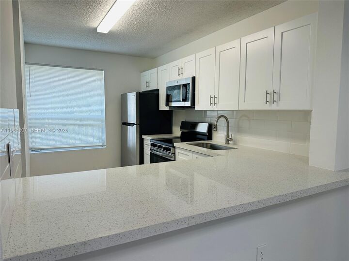 Property Photo:  8102 SW 21st Ct 8102  FL 33025 