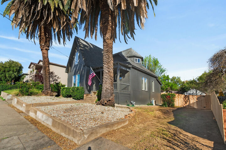 Property Photo:  2036 Placer Street  CA 96001 