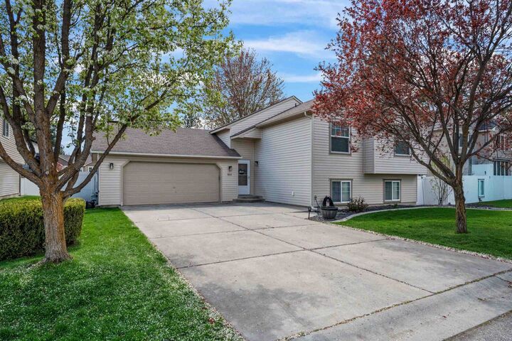 Property Photo:  11612 E Watkins Ln  WA 99206 