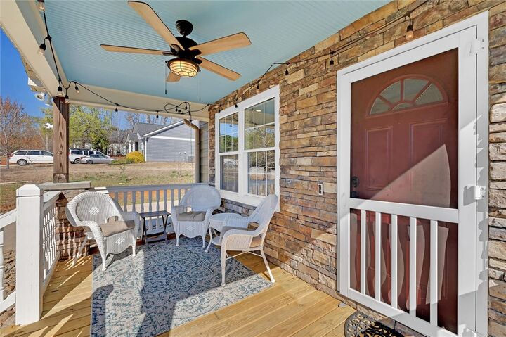 Property Photo:  450 Lindsey Lake Road  SC 29690 