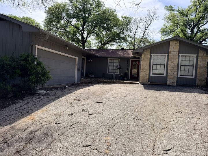 Property Photo:  2 Acacia Drive  TX 78676 