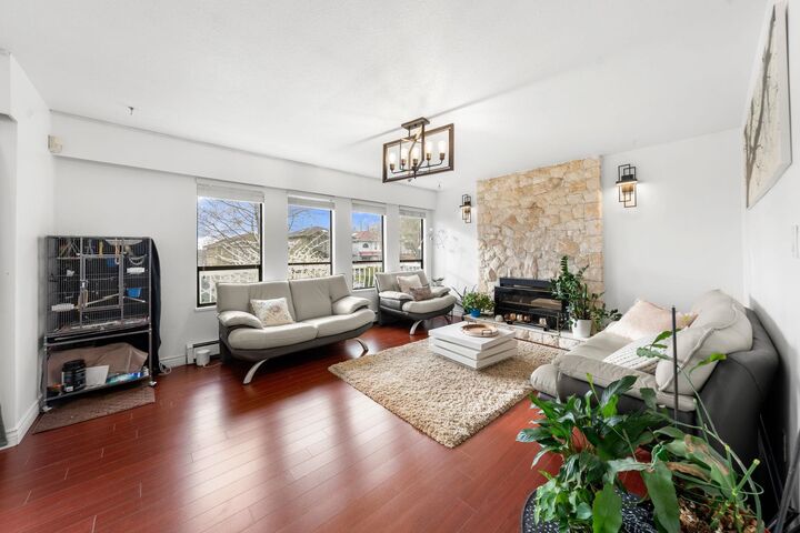 Property Photo: 7882 Windsor Street BC V5X 4A8