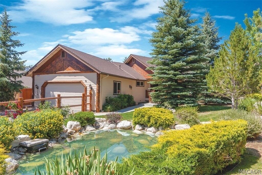 Property Photo: 469 Morningstar Place CA 92315