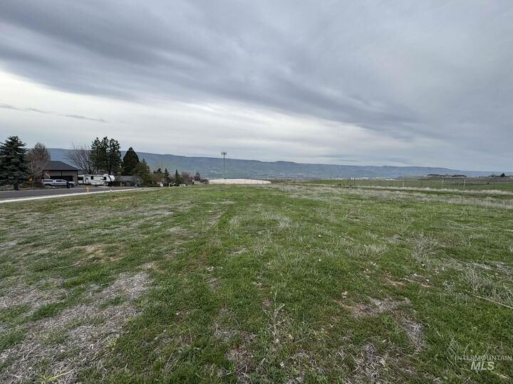 Property Photo:  Tbd Blk 1, Lot 4 6th St  ID 83501 