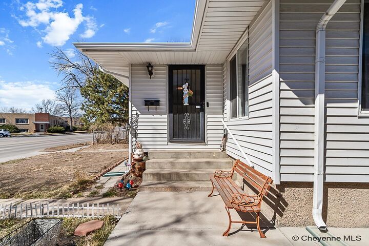 Property Photo:  306 E Pershing Blvd  WY 82001-0000 