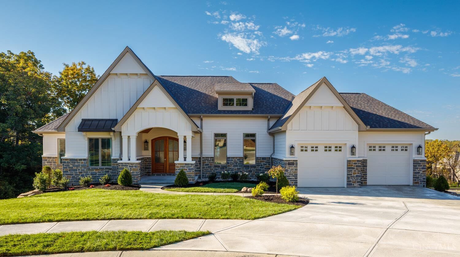 Property Photo:  6944 Old Stone Ridge  OH 45233 