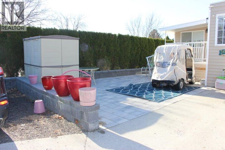 Photo de la propriété:  415 Commonwealth Road 543  BC V4V 1P4 