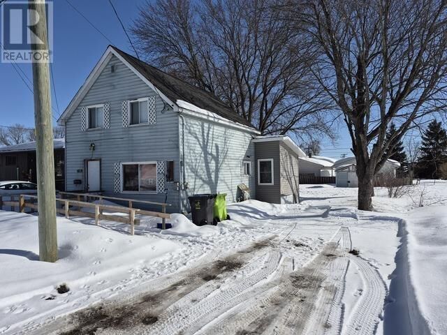 Property Photo: 299 Selby Rd ON P6C 2P8