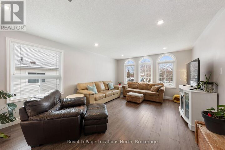 Property Photo:  58 Lamont Creek Drive  ON L9Z 1J9 