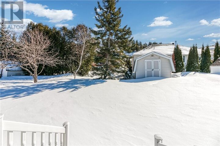 Photo de la propriété: 139 Copper Street ON P3E 2C4