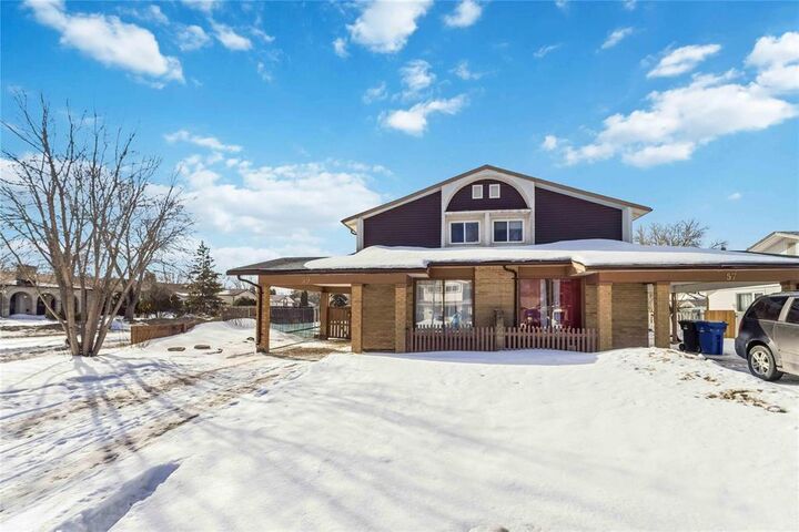 Property Photo:  59 Acorn Place  MB R3R 1Y5 