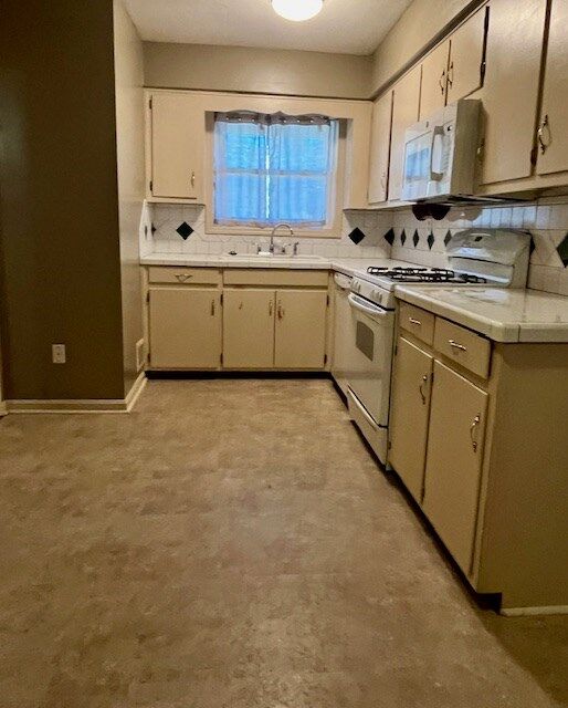 Property Photo: 4732 Delfair Drive GA 31907