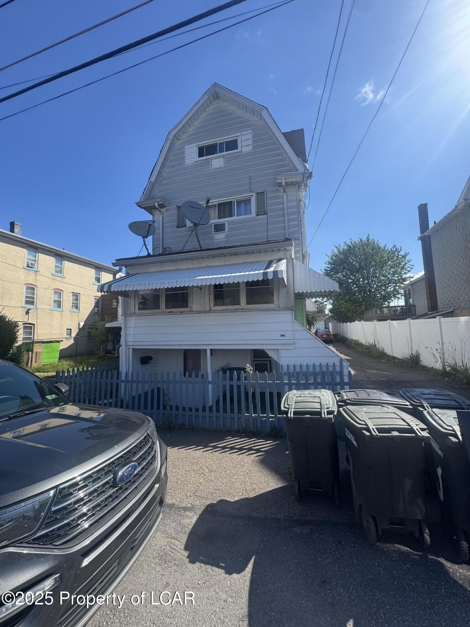 Property Photo: 827 N Vine Street PA 18201
