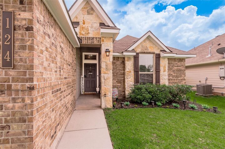 Property Photo:  124 Worley Way  TX 77320 