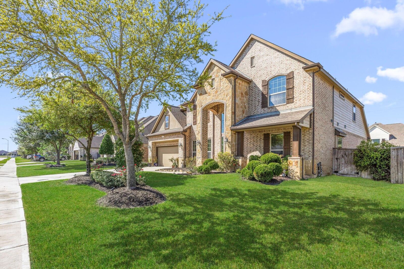 Property Photo: 6318 Sunstone Falls Lane TX 77493