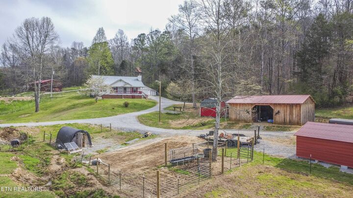 Property Photo: 106 County Road 189 TN 37322