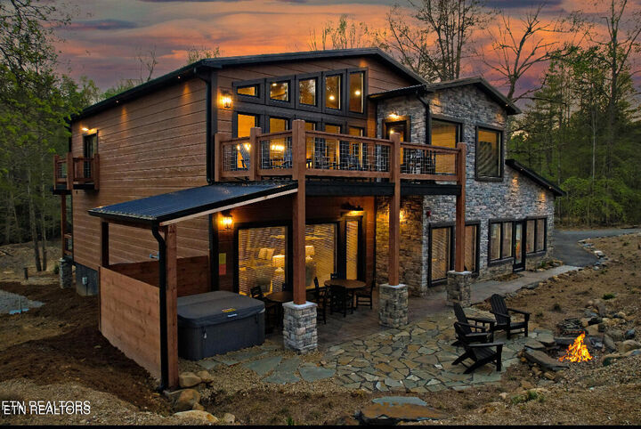 Property Photo:  2880 McMahan Sawmill Rd  TN 37862 