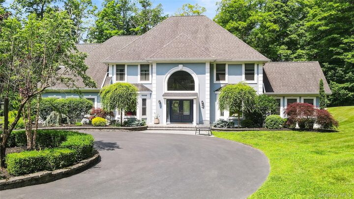 Property Photo:  115 Autumn Chase Drive  NY 12533 