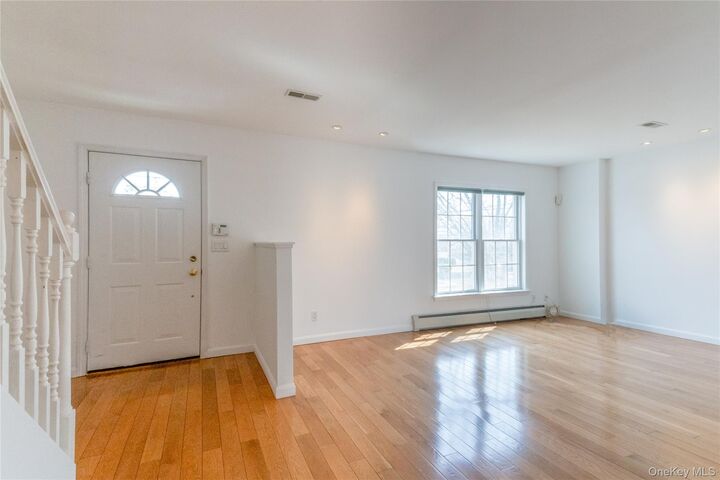Property Photo:  717 Kimball Avenue  NY 10704 