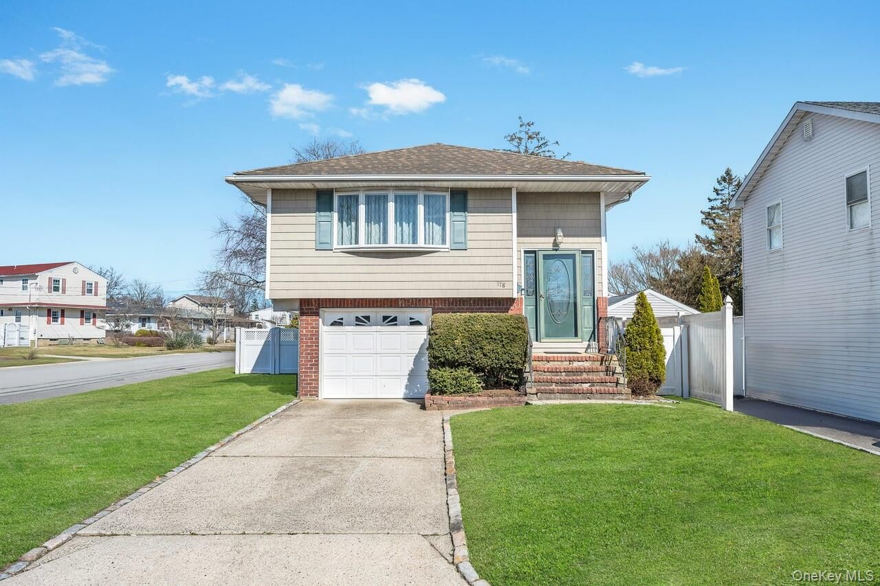 Property Photo:  178 5th Avenue  NY 11704 