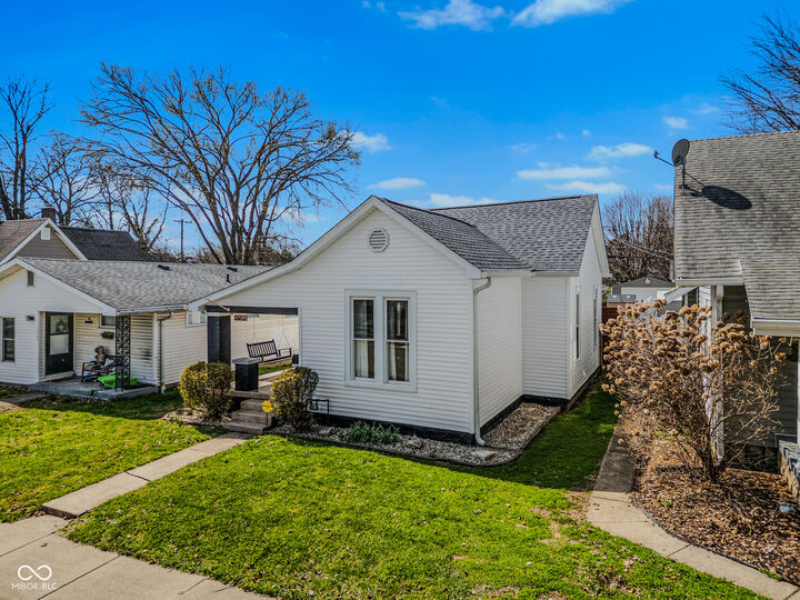 Property Photo: 1726 California Street IN 47201