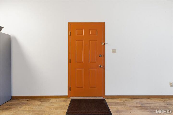 Property Photo: 7611 Triwoods Drive J MO 63119