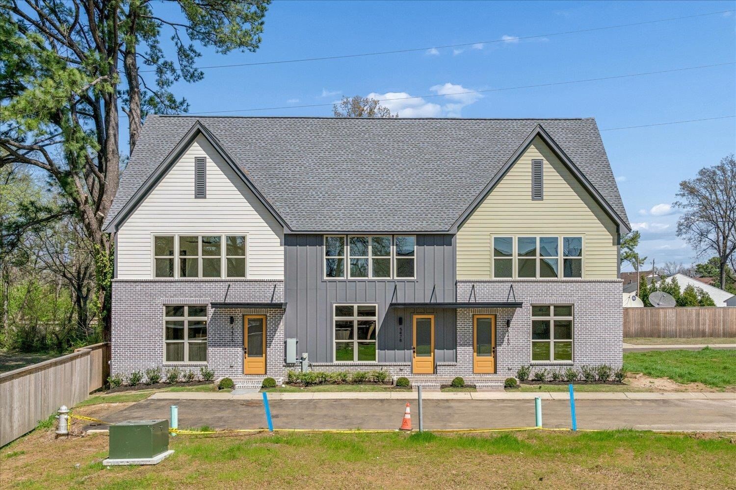 Property Photo:  5480 End Village Dr E  TN 38119 