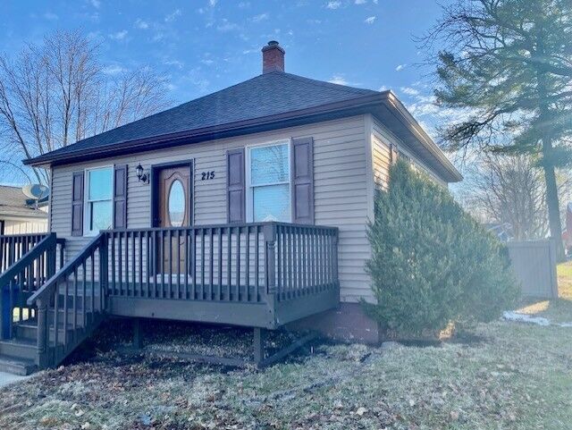 Property Photo:  215 S Hennepin Avenue  IL 61329 