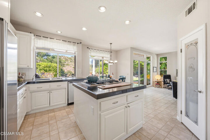 Property Photo:  31415 Birdella Road  CA 90265 