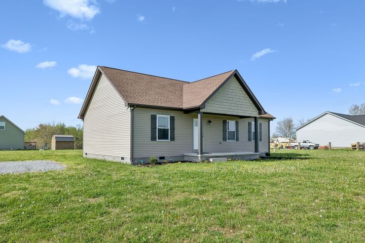 Property Photo: 293 Hawkins Rd TN 37186