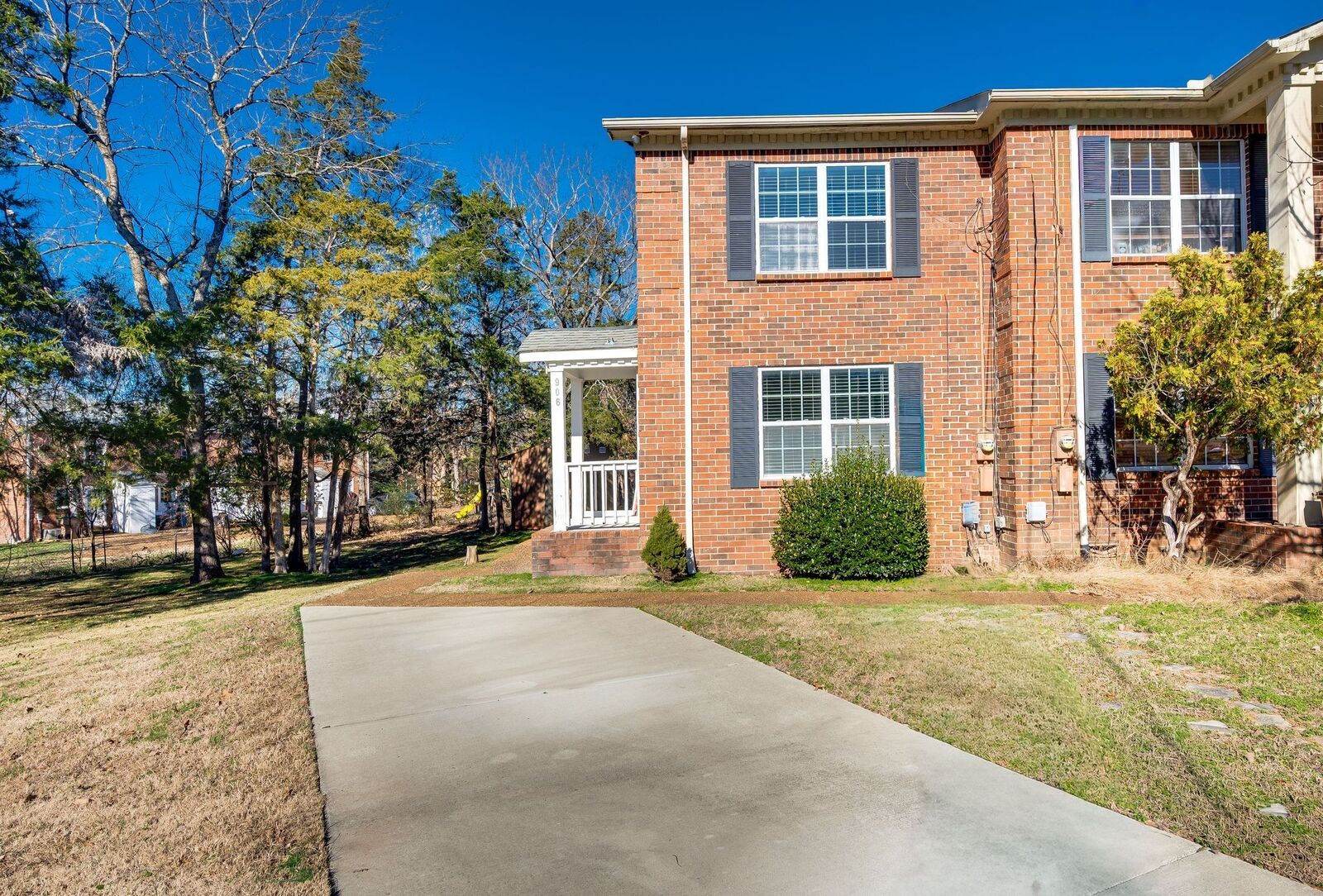 Property Photo:  906 Lauren Ct  TN 37217 
