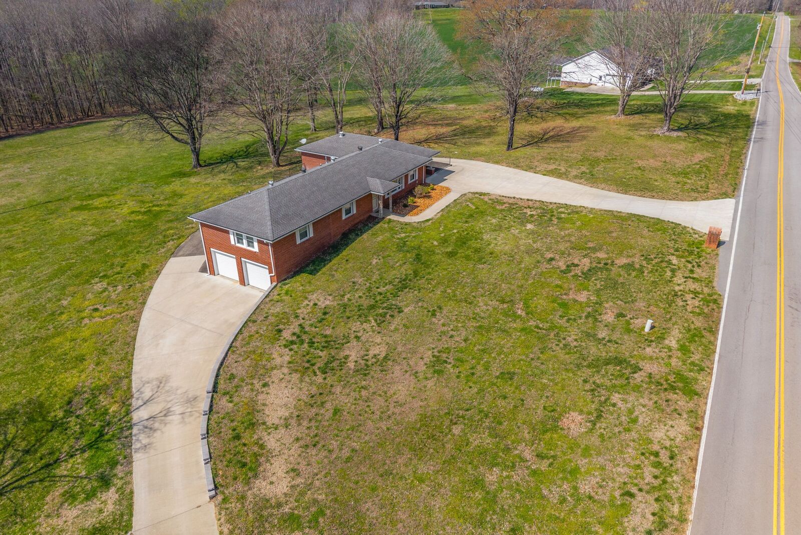 Property Photo: 1718 Seven Mile Ferry Rd TN 37040