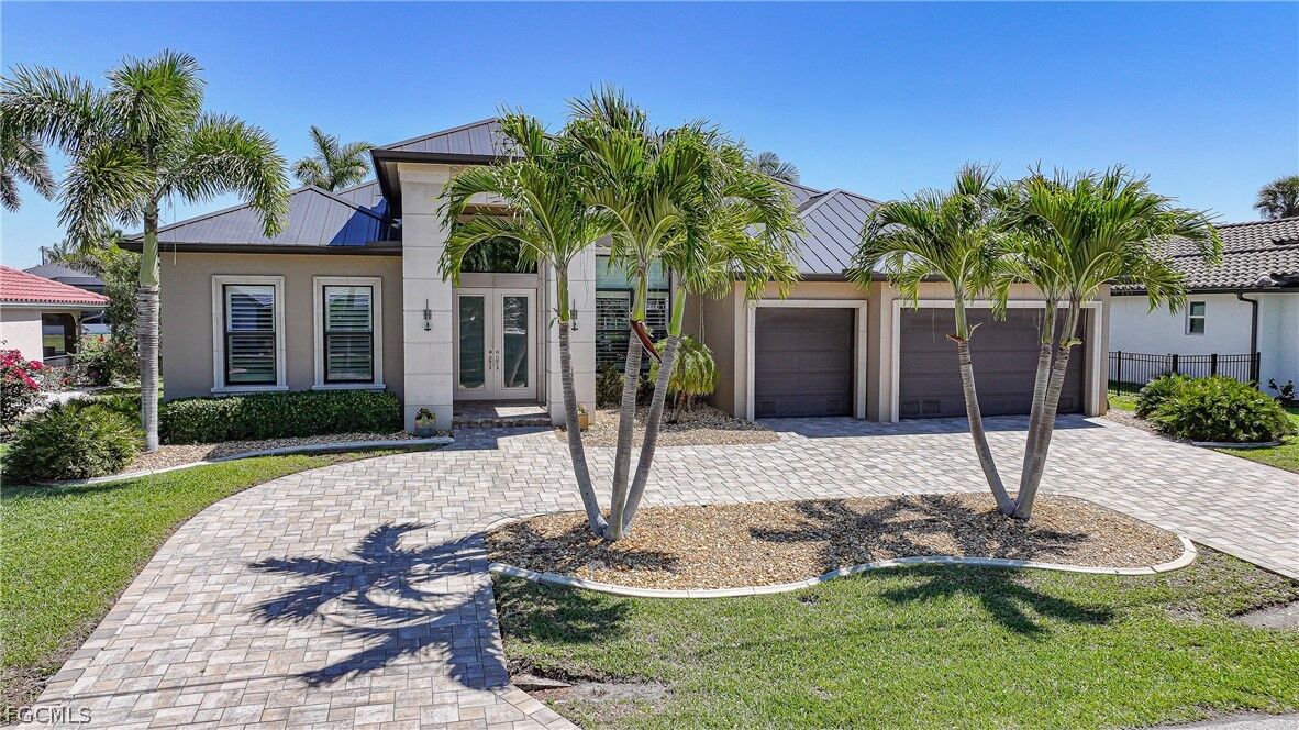 Property Photo:  1210 Mineo Drive  FL 33950 