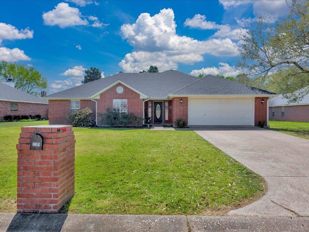 Property Photo:  235 Sandalwood  TX 75904 