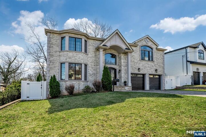 Property Photo:  160 Lawrence Drive  NJ 07652 