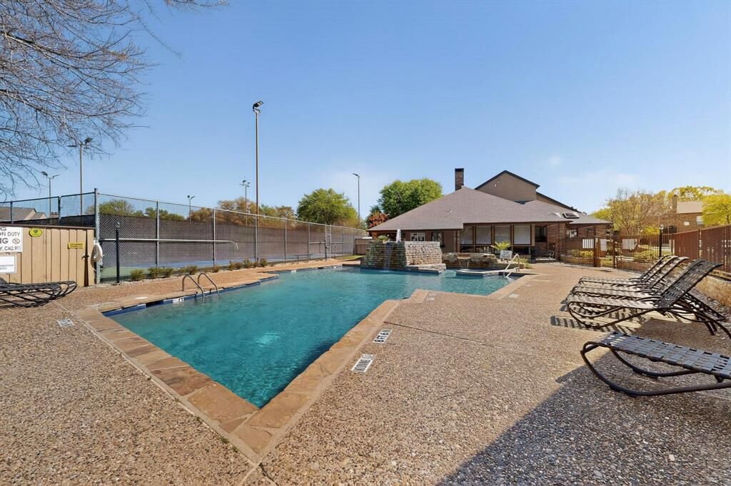 Property Photo: 2106 Rainbow Drive 4212 TX 76011
