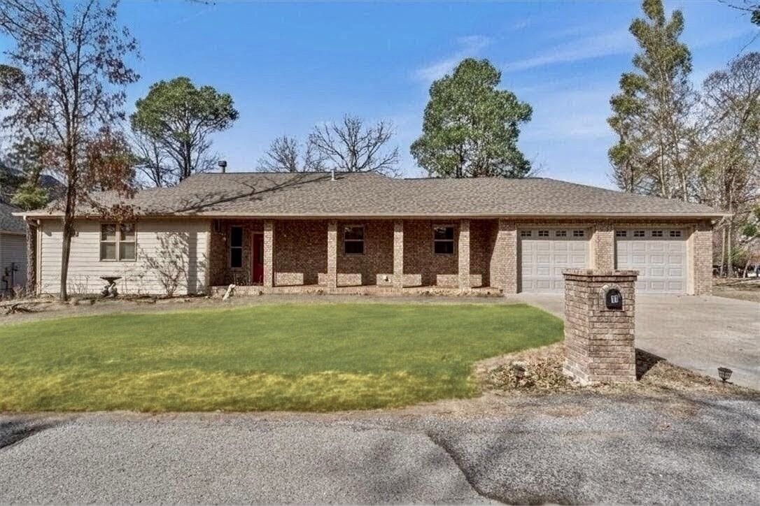 Property Photo: 11 Hillcrest Drive AR 72631