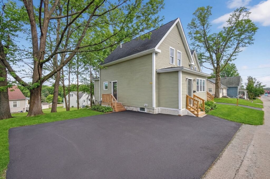 Property Photo:  45B Fruit Street B  MA 01453 