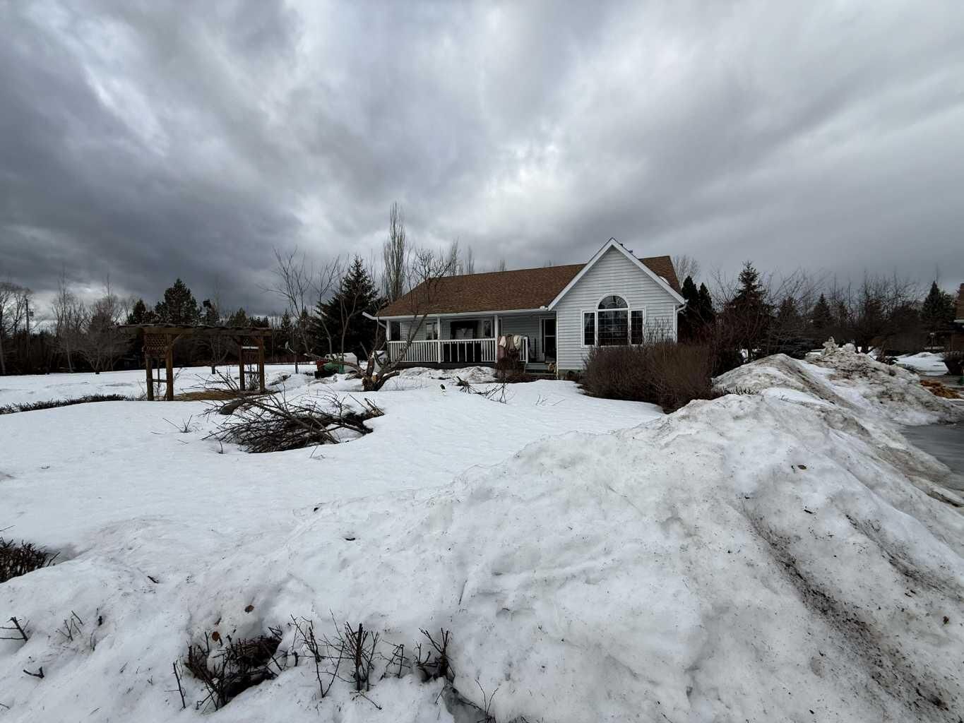 Property Photo: 592062 Hwy 32 6 AB T7S 1N5