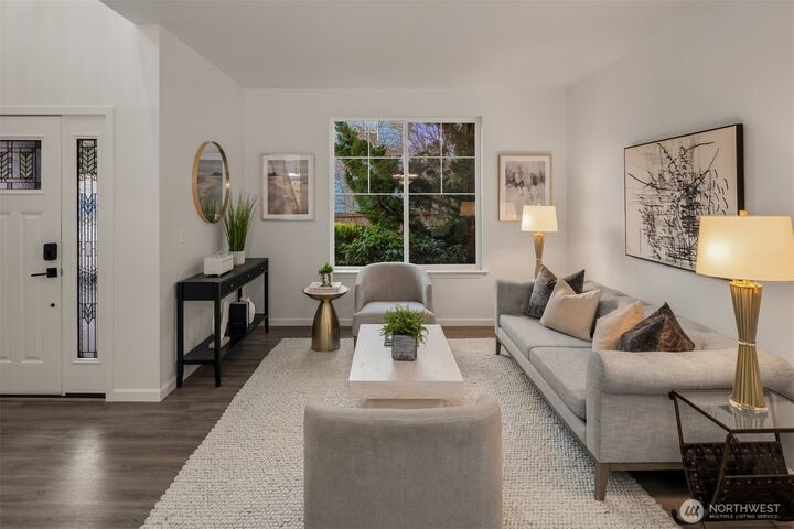 Property Photo:  21120  Meridian Place W  WA 98021 