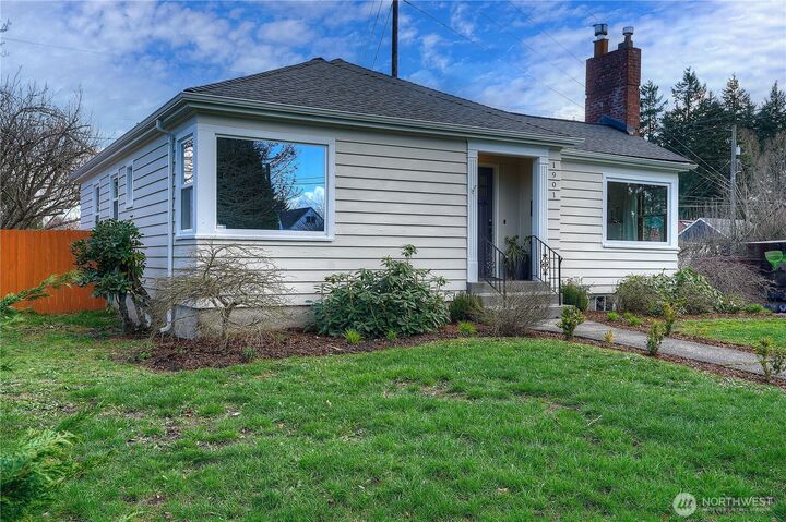 Property Photo:  1901 N Union Avenue  WA 98406 