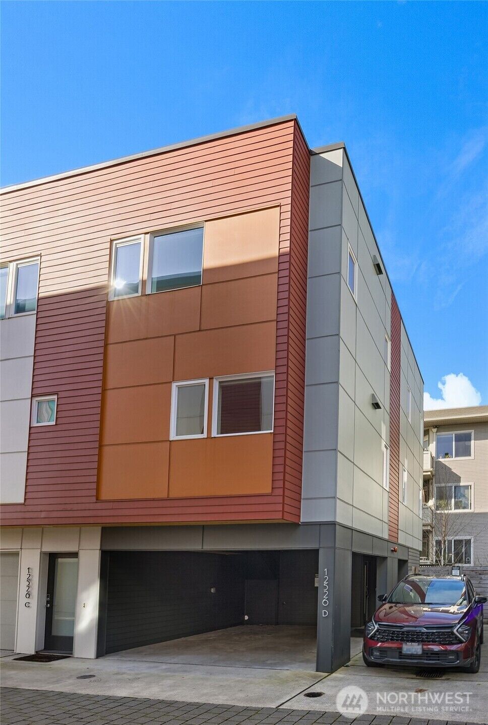 Property Photo:  12526  15th Avenue NE D  WA 98125 