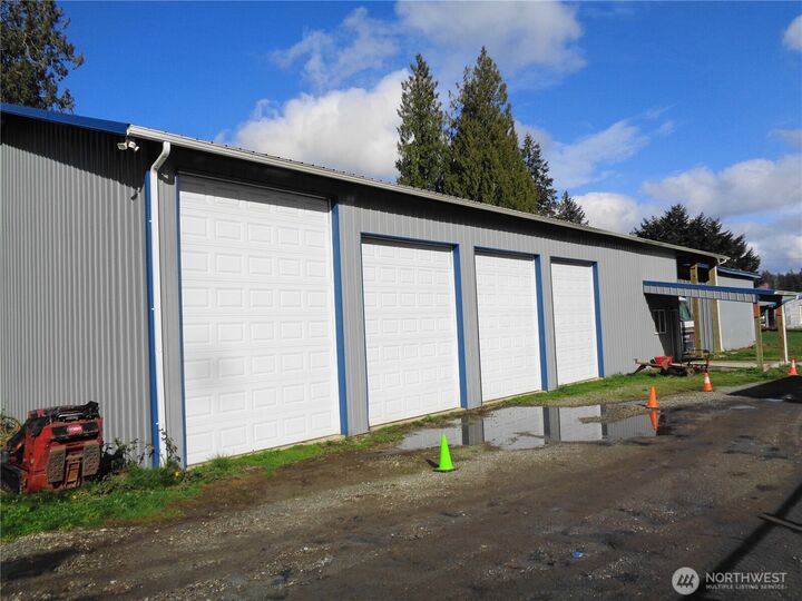 Property Photo:  3001  South Bay Road NE  WA 98506 