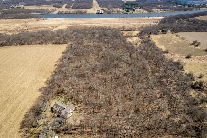 Property Photo:  261 W Red Tail Lane  IL 61061 