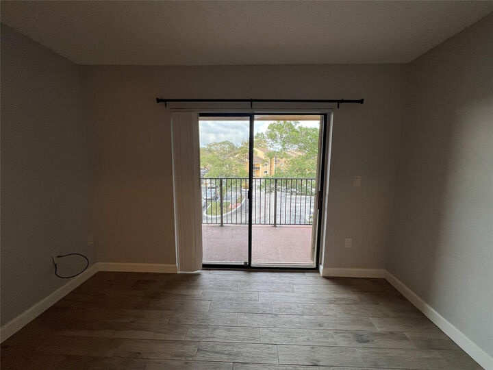 Property Photo:  400 Palm Circle W Unit 302  FL 33025 
