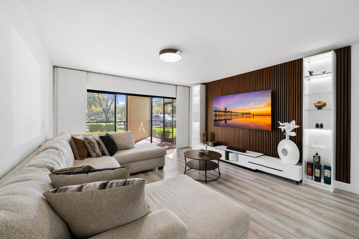 Property Photo: 491 Racquet Club Road Unit 106 FL 33326