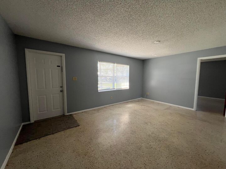 Property Photo: 2426 Seneca Avenue FL 34946